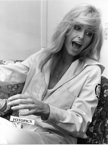 (still courtesy fotopics)